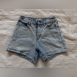 Abercrombie & Fitch THE DAD SHORT HIGH RISE
